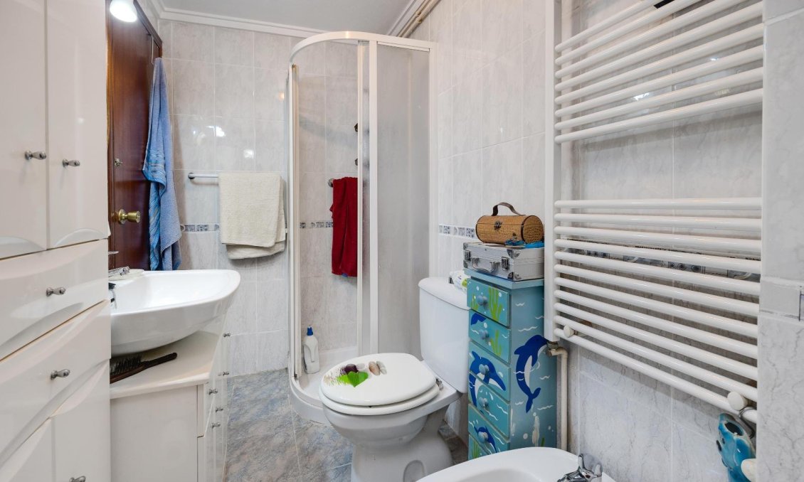 Revânzare - Apartament -
Torrevieja - Centro