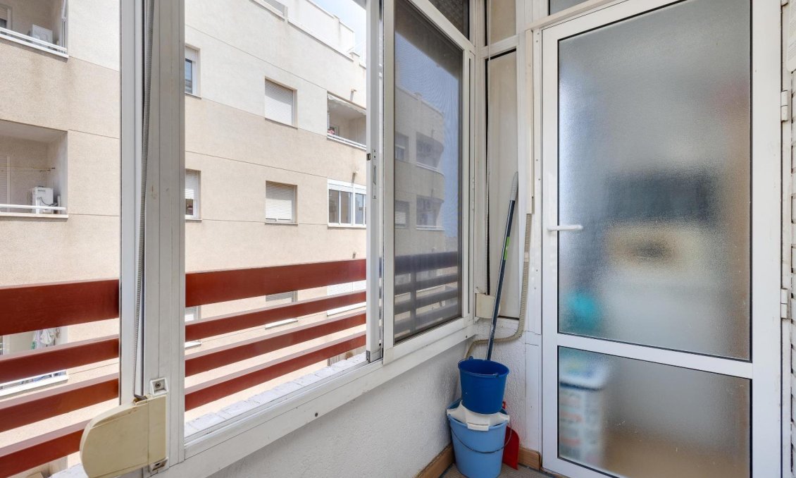 Revânzare - Apartament -
Torrevieja - Centro