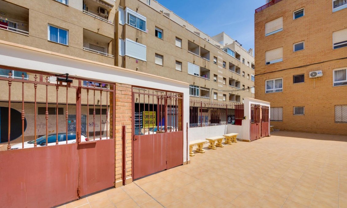 Revânzare - Apartament -
Torrevieja - Centro