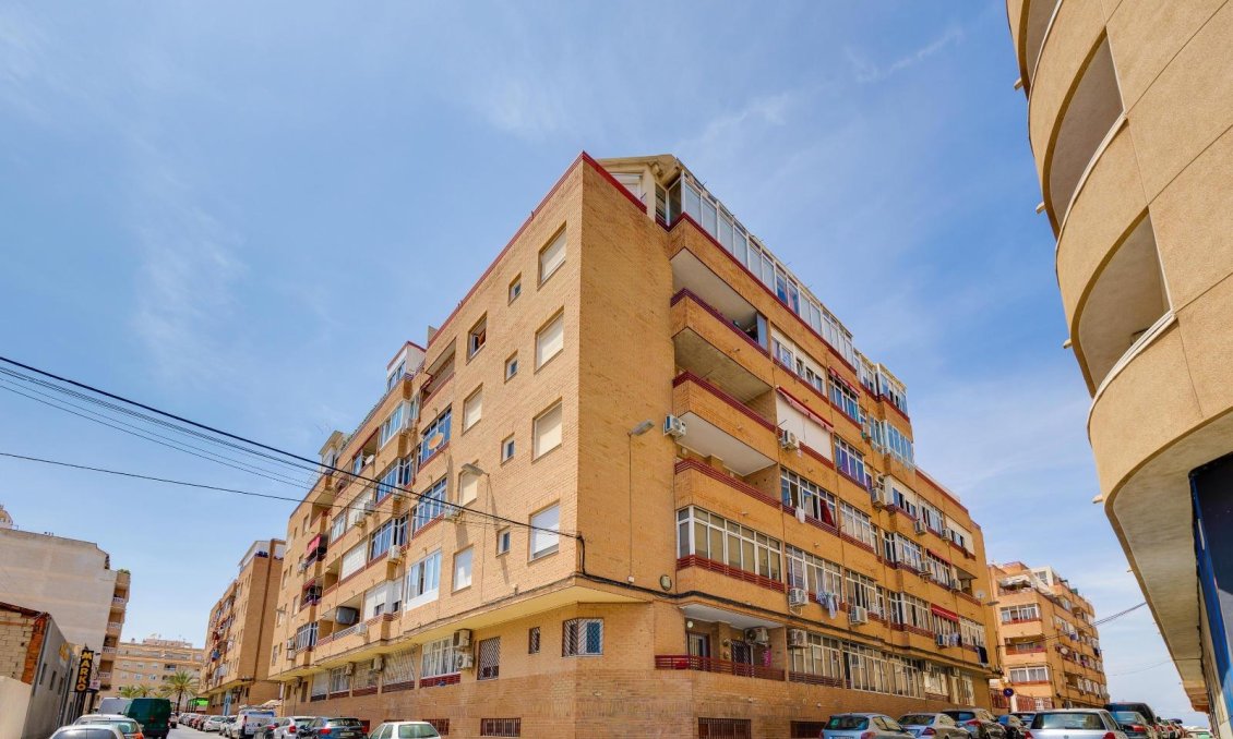 Revânzare - Apartament -
Torrevieja - Centro