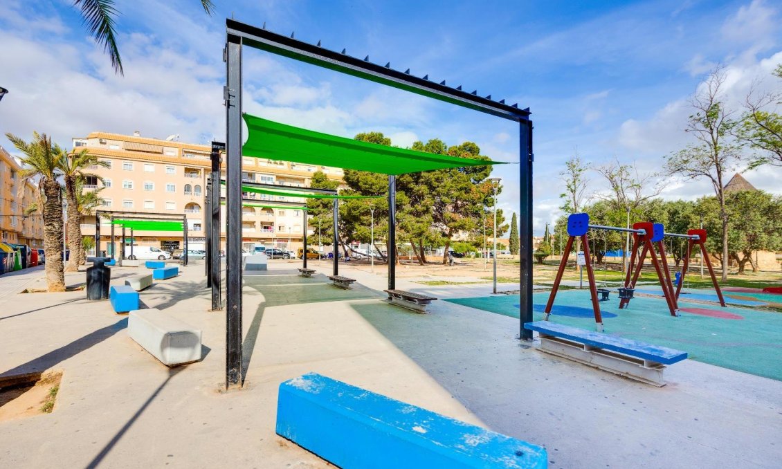 Revânzare - Apartament -
Torrevieja - Centro
