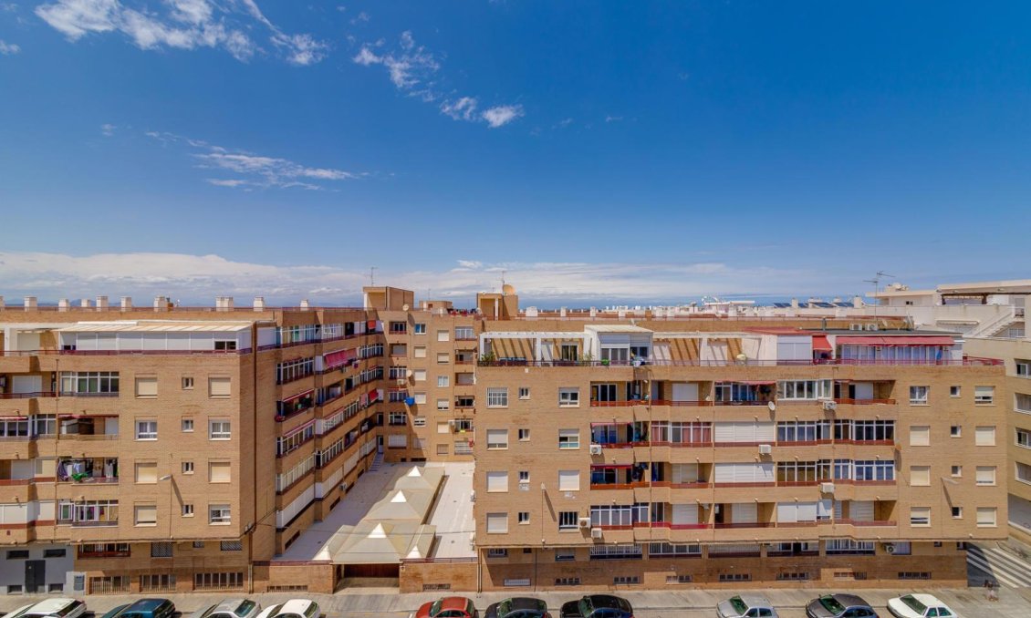 Revânzare - Apartament -
Torrevieja - Centro