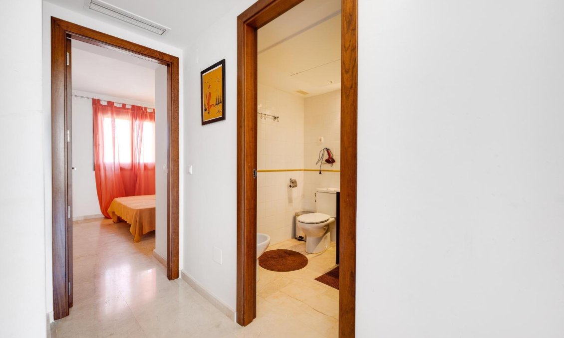 Revente - Appartement -
Torrevieja - Punta Prima