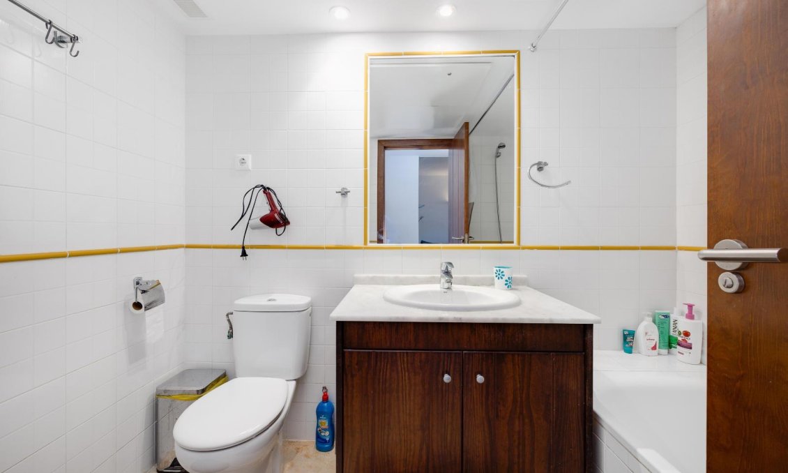 Revente - Appartement -
Torrevieja - Punta Prima