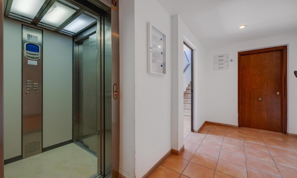 Revente - Appartement -
Torrevieja - Punta Prima