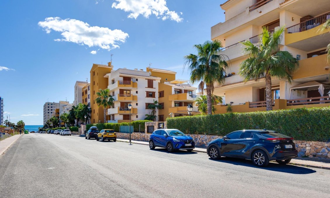 Revente - Appartement -
Torrevieja - Punta Prima