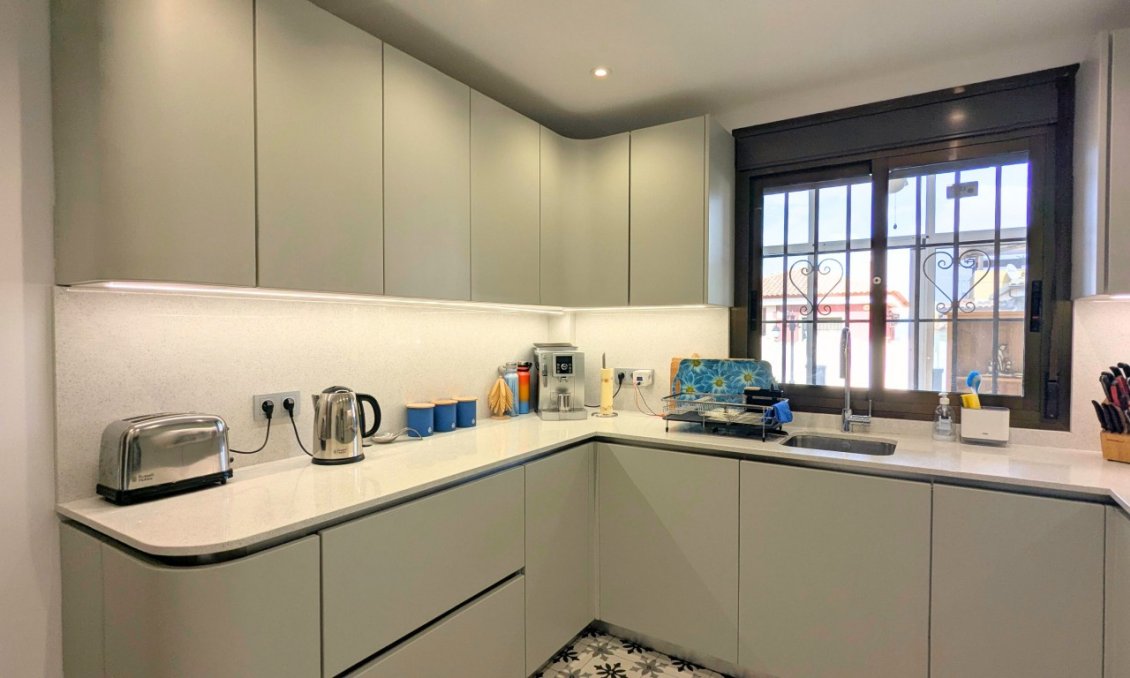 Revente - Villa -
Bigastro - Inland