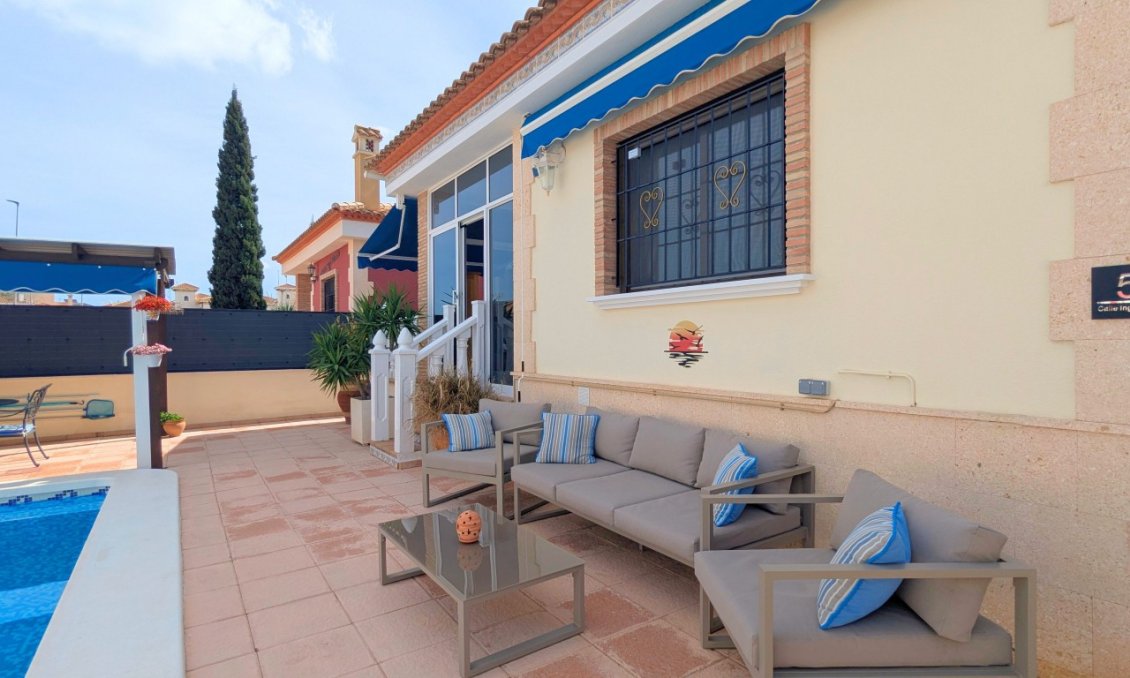 Revente - Villa -
Bigastro - Inland