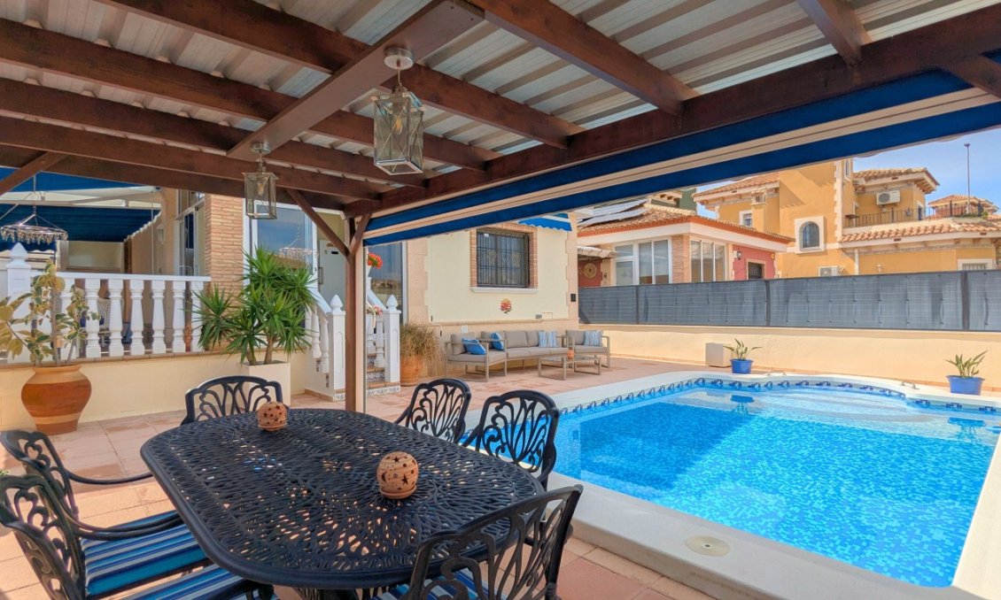 Revente - Villa -
Bigastro - Inland