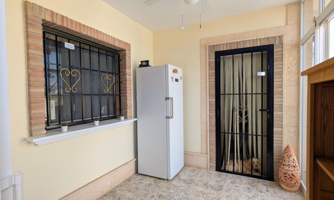Revente - Villa -
Bigastro - Inland