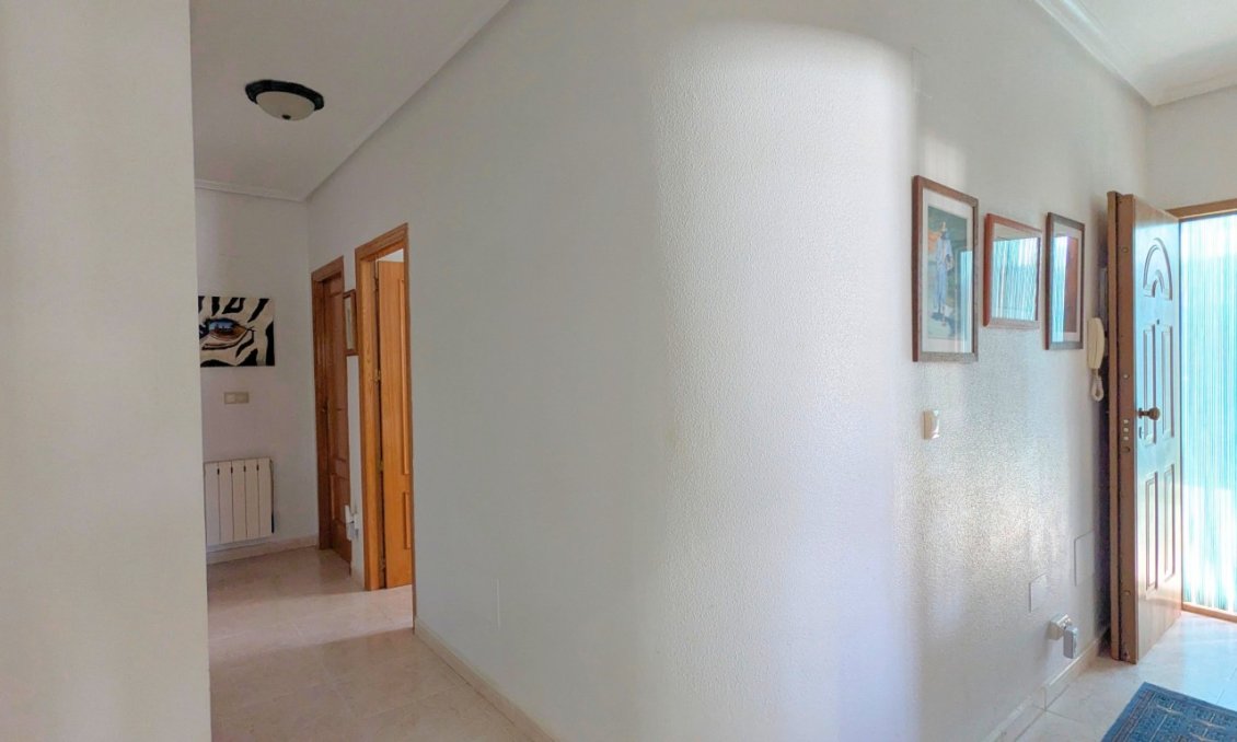 Revente - Villa -
Bigastro - Inland