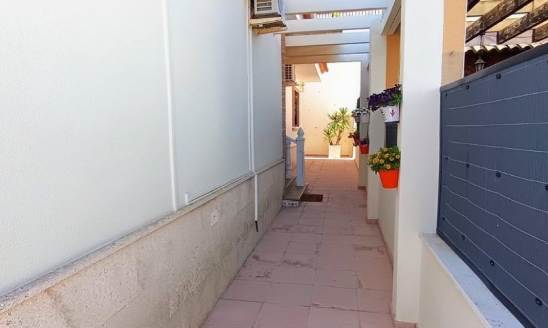 Revente - Villa -
Bigastro - Inland