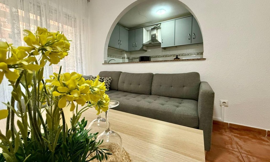 Segunda mano - Apartamento -
Torrevieja - Playa del Cura
