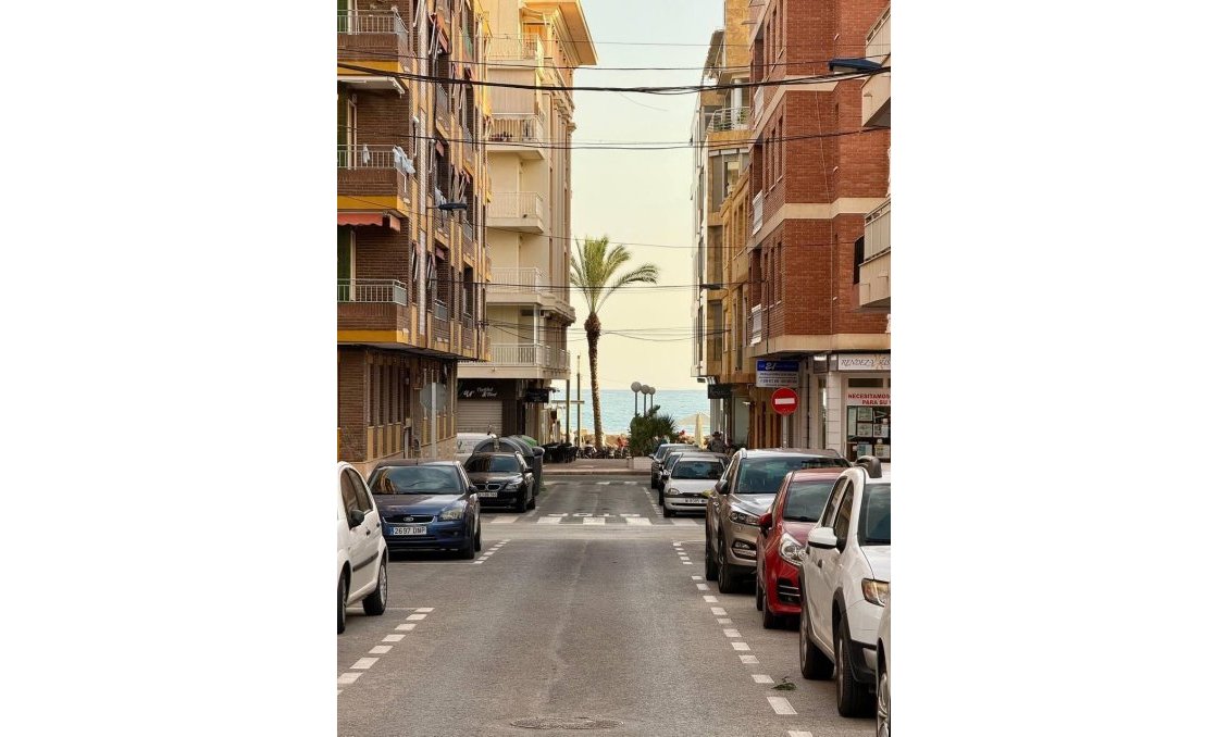 Segunda mano - Apartamento -
Torrevieja - Playa del Cura