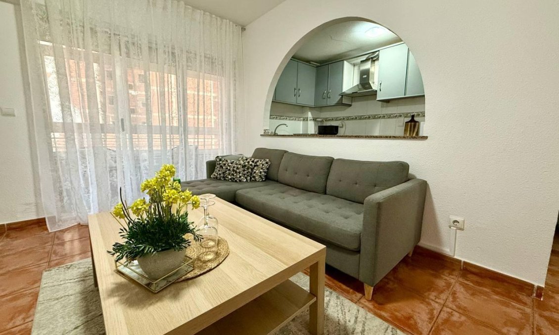 Segunda mano - Apartamento -
Torrevieja - Playa del Cura