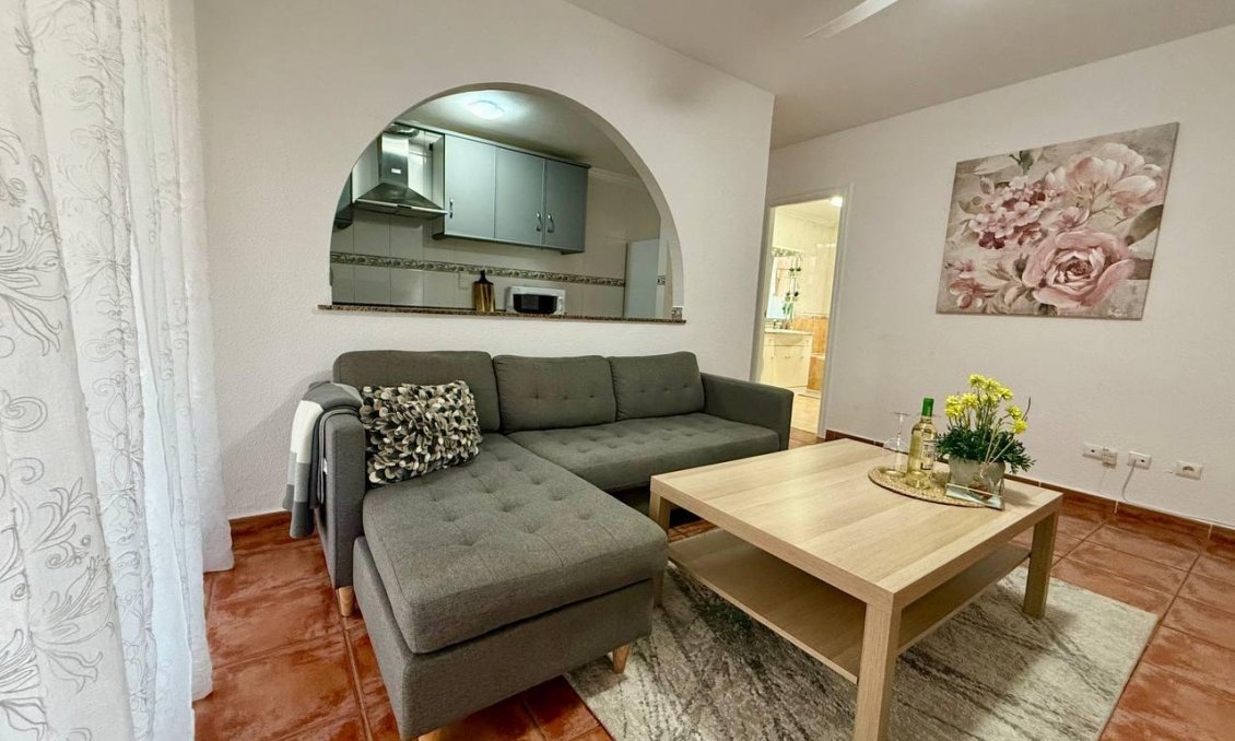 Segunda mano - Apartamento -
Torrevieja - Playa del Cura