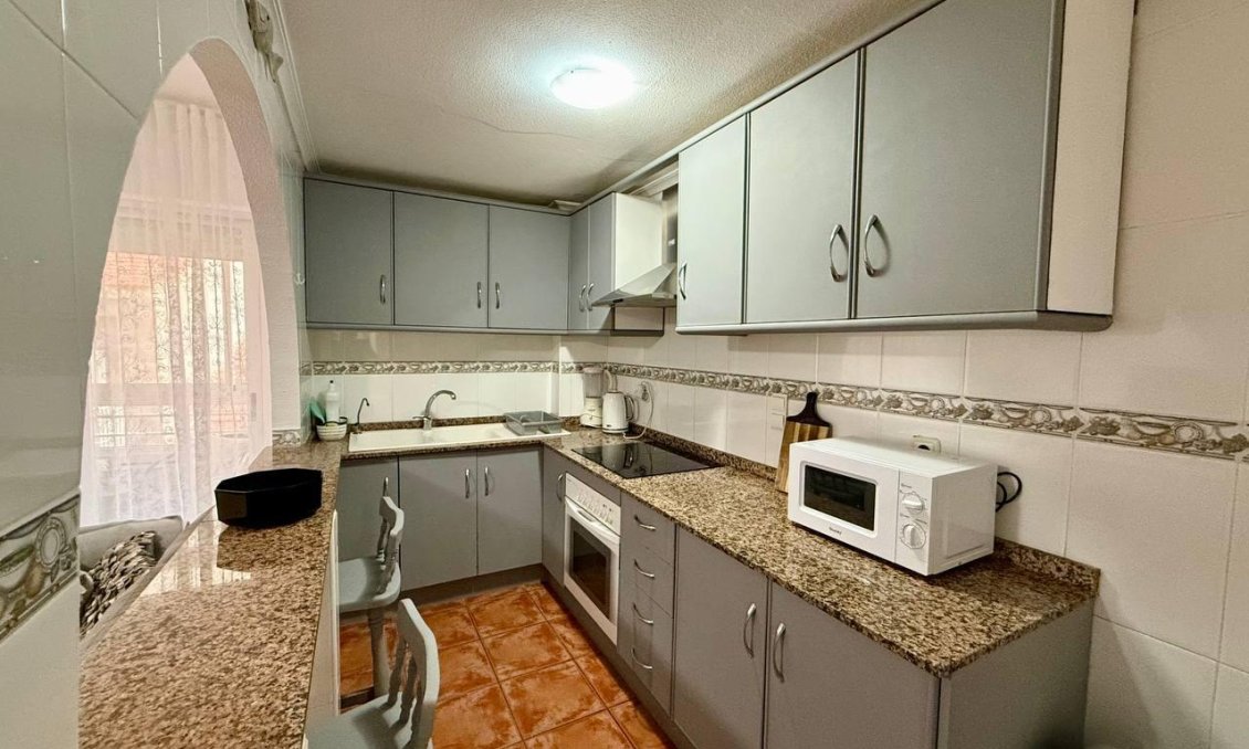 Segunda mano - Apartamento -
Torrevieja - Playa del Cura