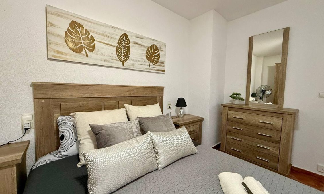 Segunda mano - Apartamento -
Torrevieja - Playa del Cura