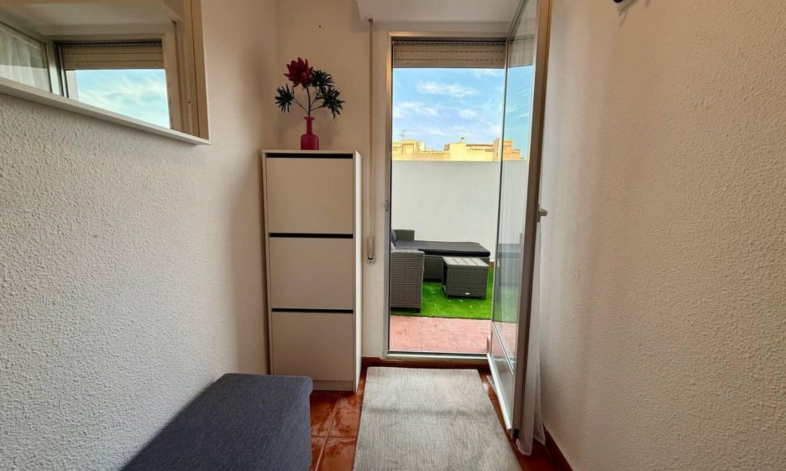 Segunda mano - Apartamento -
Torrevieja - Playa del Cura