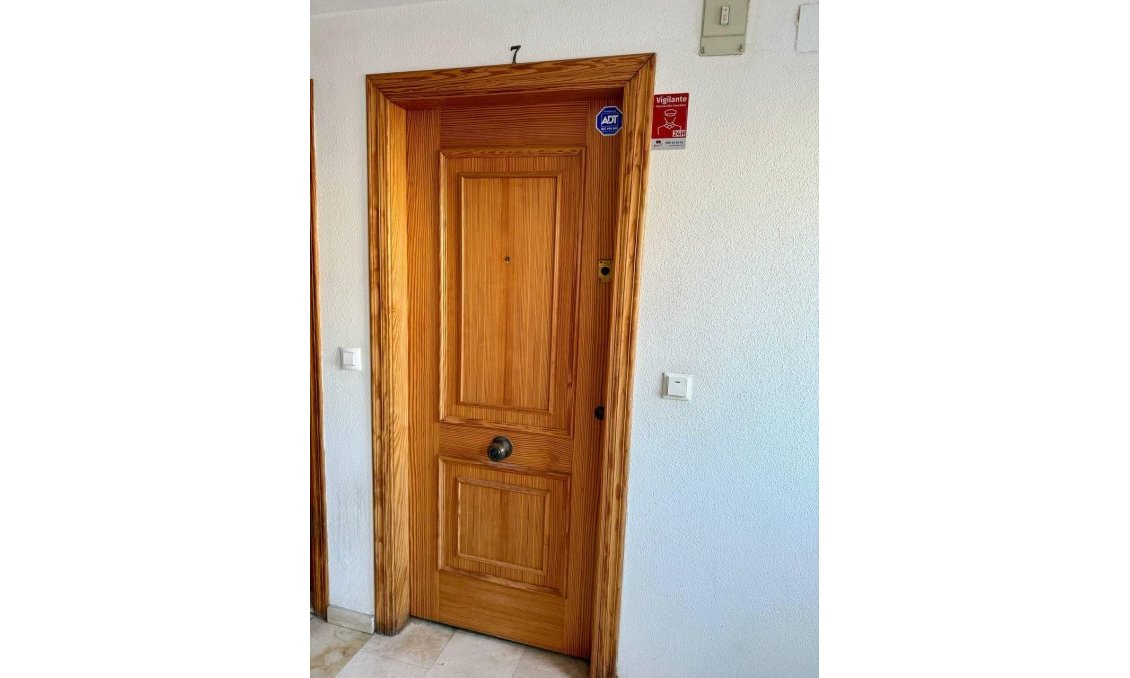 Segunda mano - Apartamento -
Torrevieja - Playa del Cura