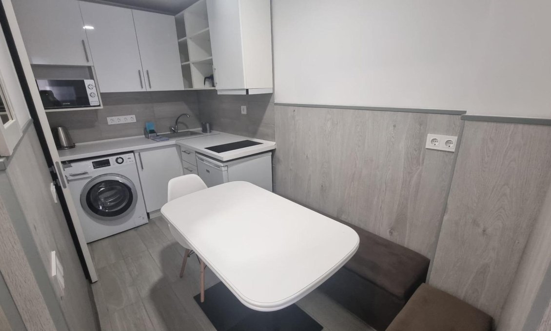 Resale - Apartment -
Torrevieja - Centro