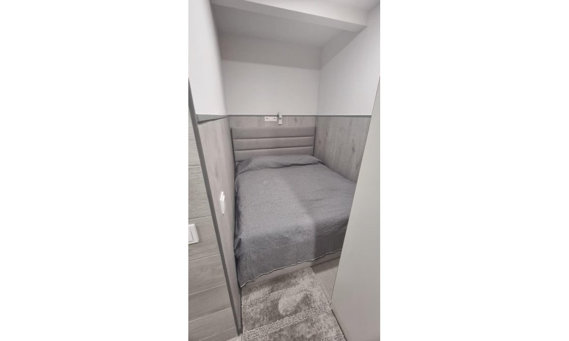 Resale - Apartment -
Torrevieja - Centro