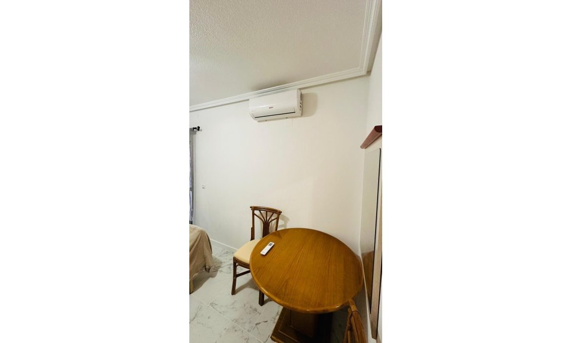 Revente - Appartement -
Torrevieja - Acequion