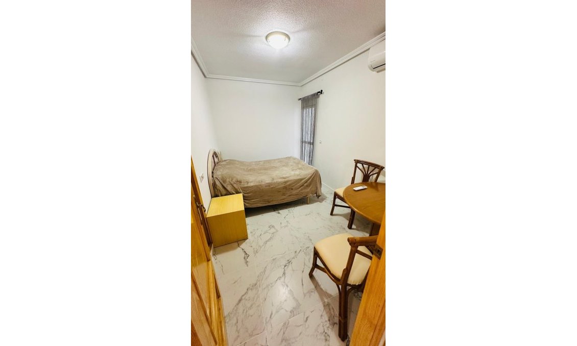 Revente - Appartement -
Torrevieja - Acequion