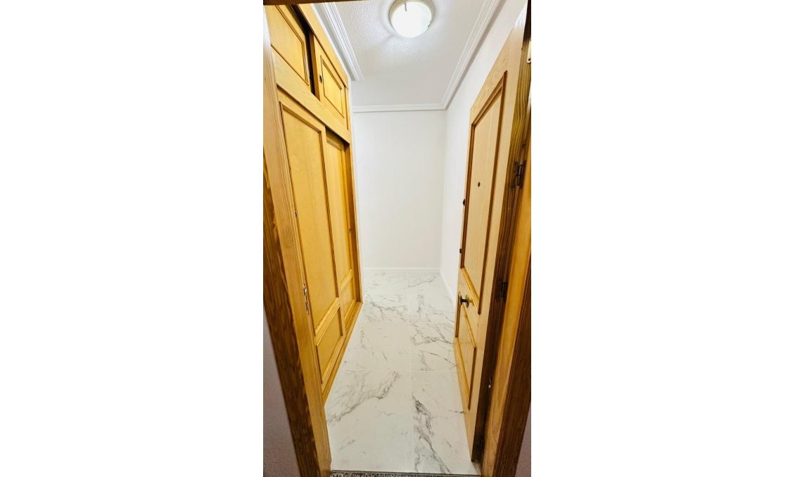 Revente - Appartement -
Torrevieja - Acequion