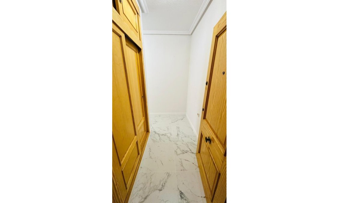 Revente - Appartement -
Torrevieja - Acequion