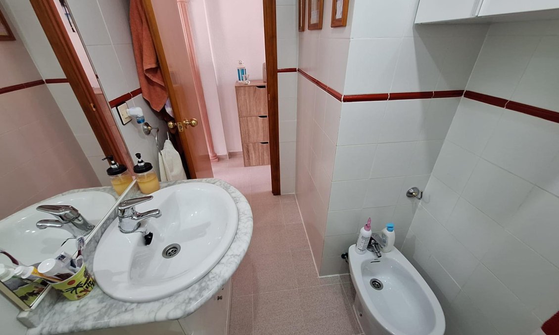 Revente - Appartement -
Torrevieja - Nueva Torrevieja