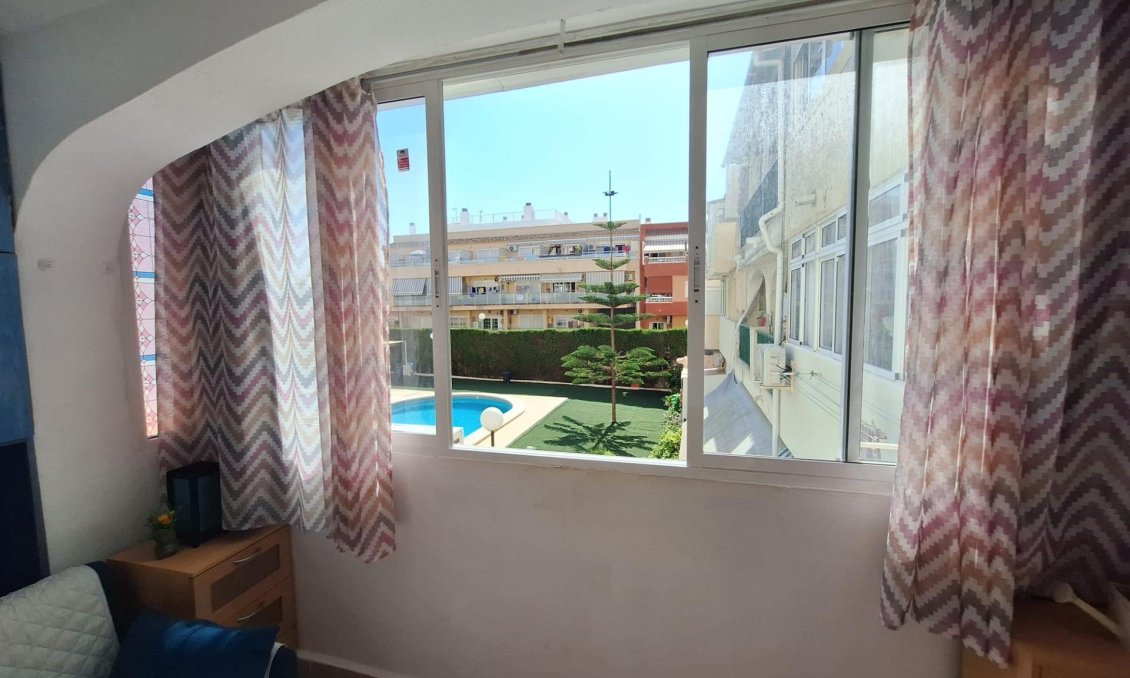 Revente - Appartement -
Torrevieja - Nueva Torrevieja