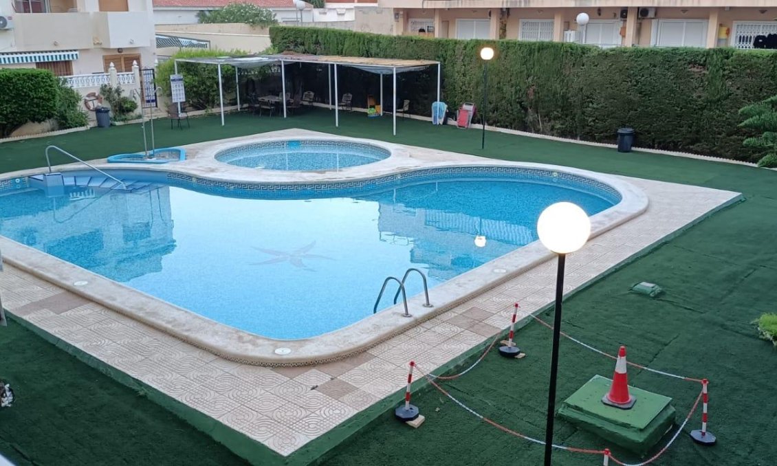 Revente - Appartement -
Torrevieja - Nueva Torrevieja