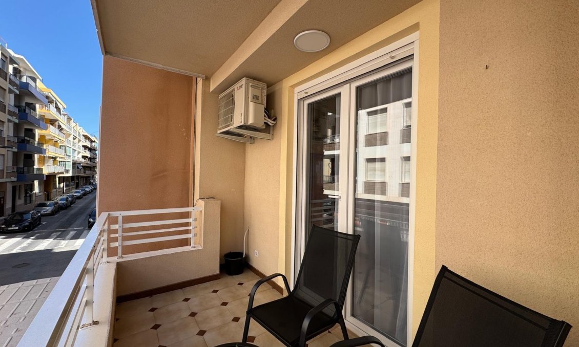 Segunda mano - Apartamento -
Torrevieja - Playa del Cura