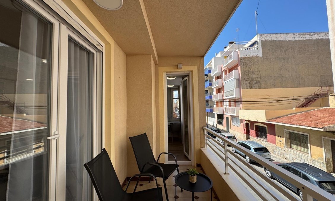 Segunda mano - Apartamento -
Torrevieja - Playa del Cura