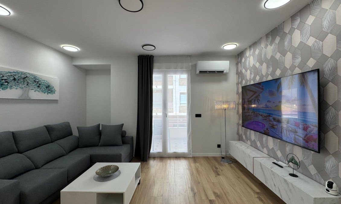 Segunda mano - Apartamento -
Torrevieja - Playa del Cura