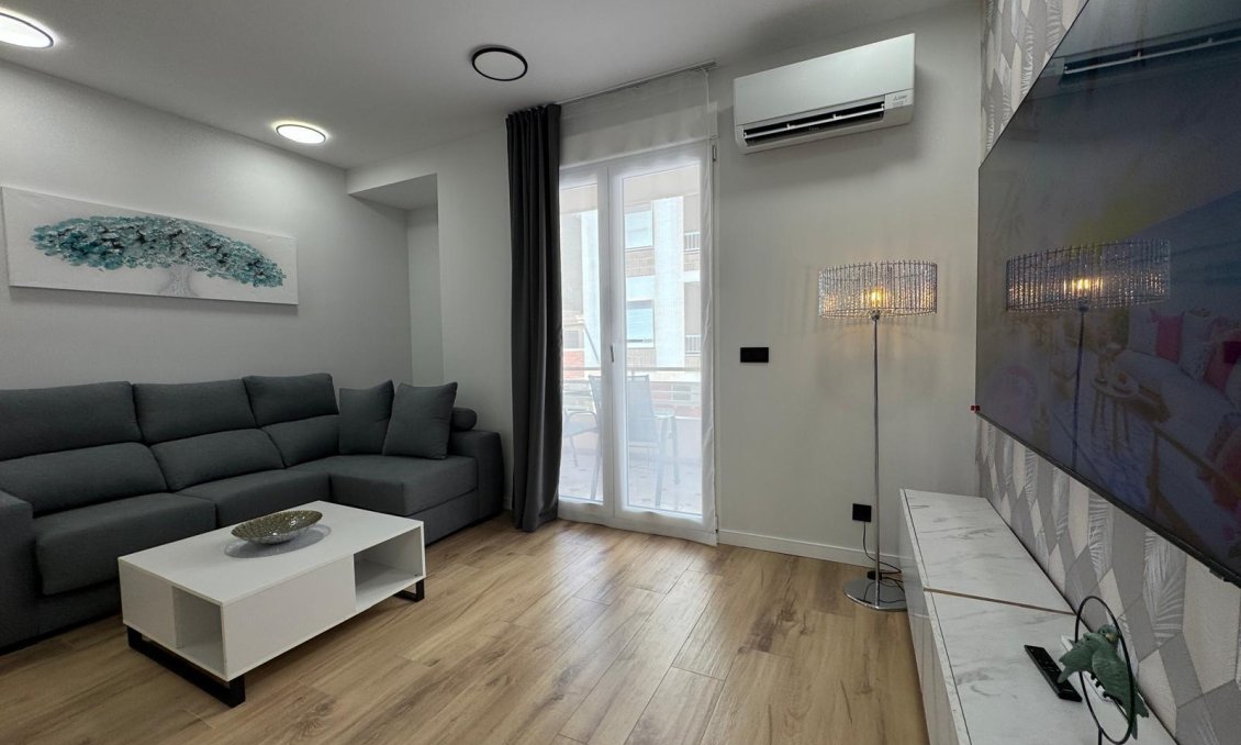 Segunda mano - Apartamento -
Torrevieja - Playa del Cura