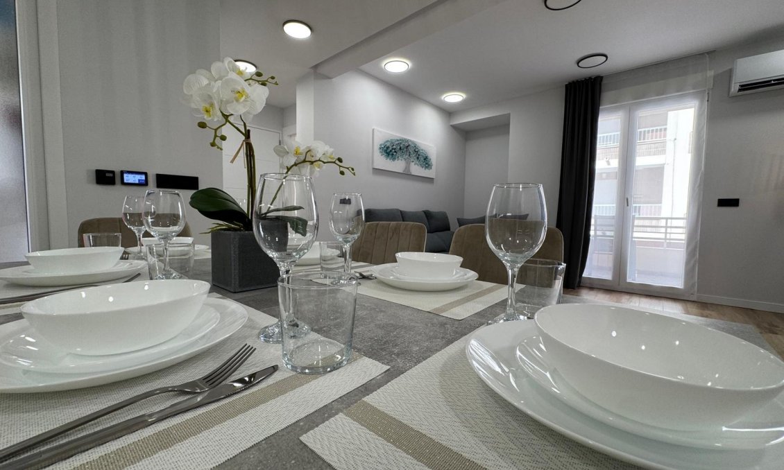 Segunda mano - Apartamento -
Torrevieja - Playa del Cura