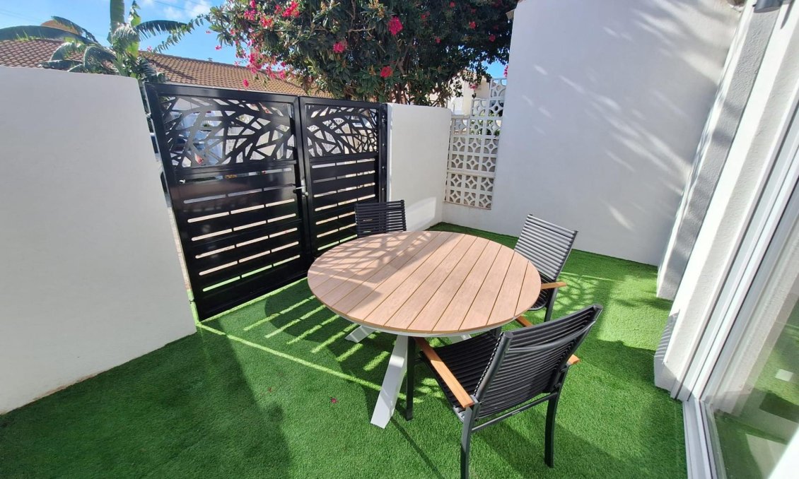 Használt Ingatlanok - Apartman -
Torrevieja - Torretas