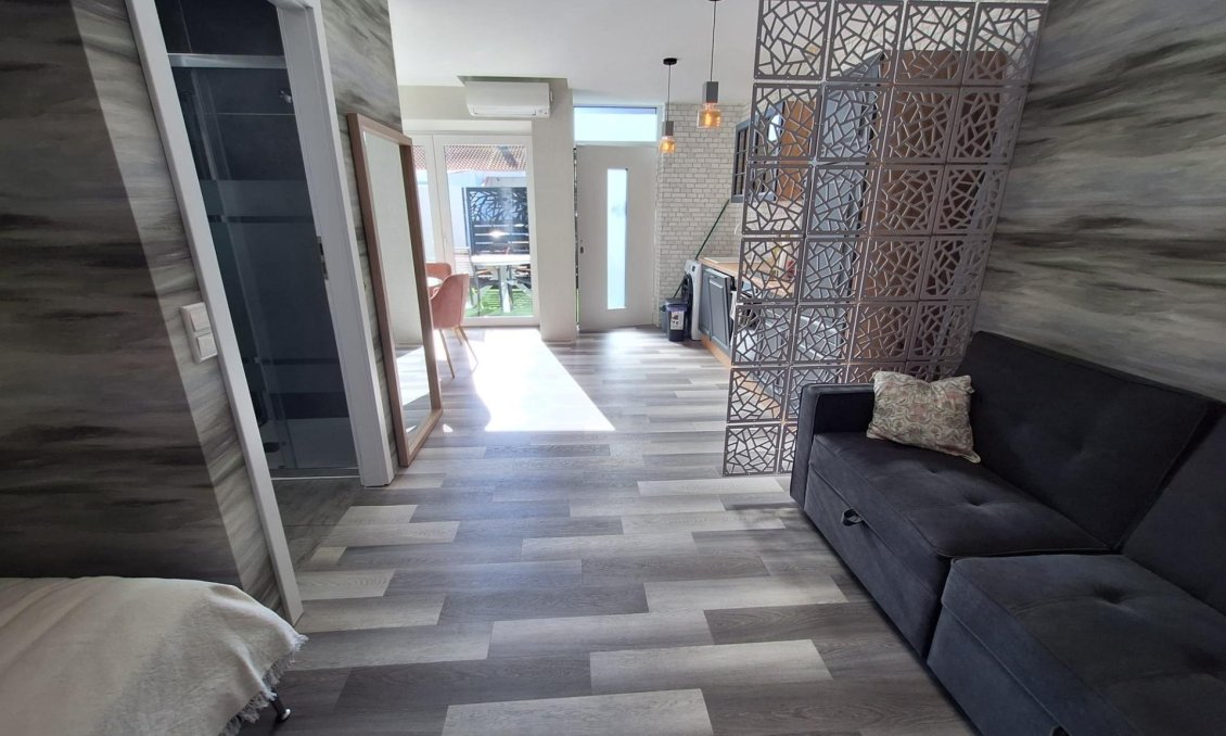 Használt Ingatlanok - Apartman -
Torrevieja - Torretas