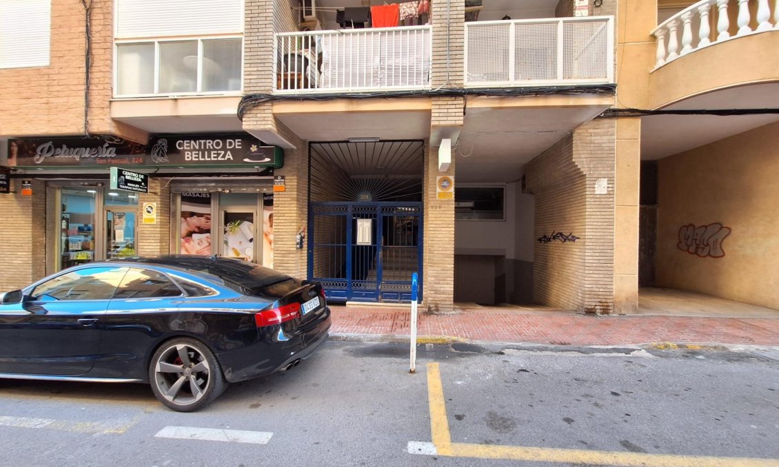 Revânzare - Apartament -
Torrevieja - Centro