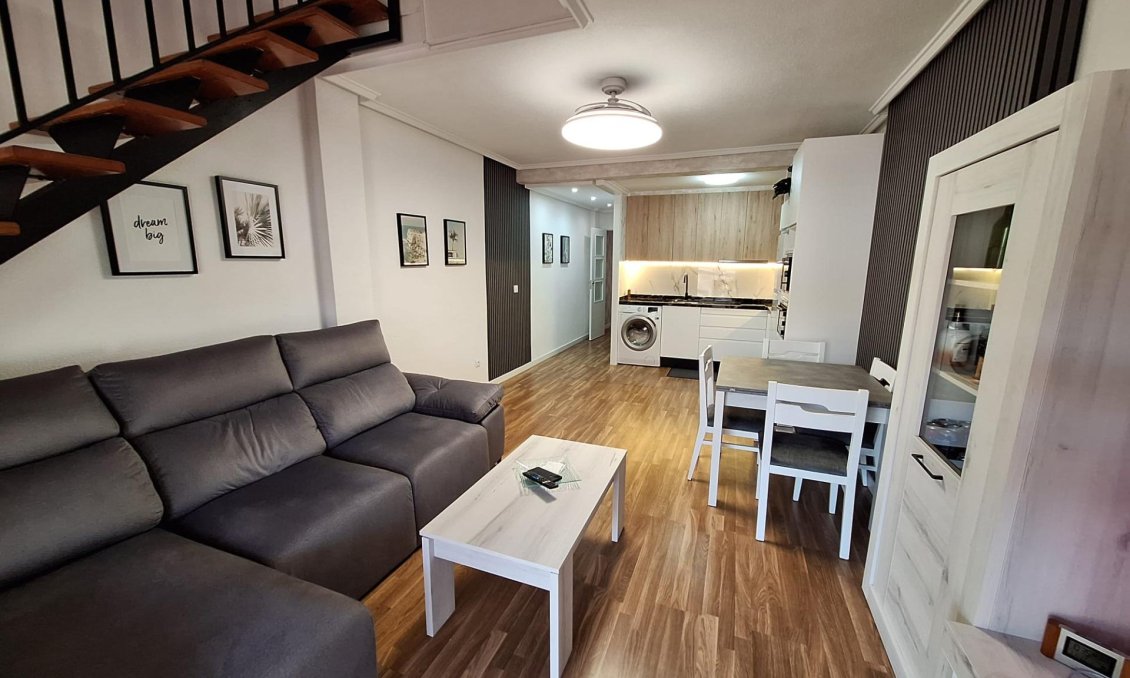 Revânzare - Apartament -
Torrevieja - Centro