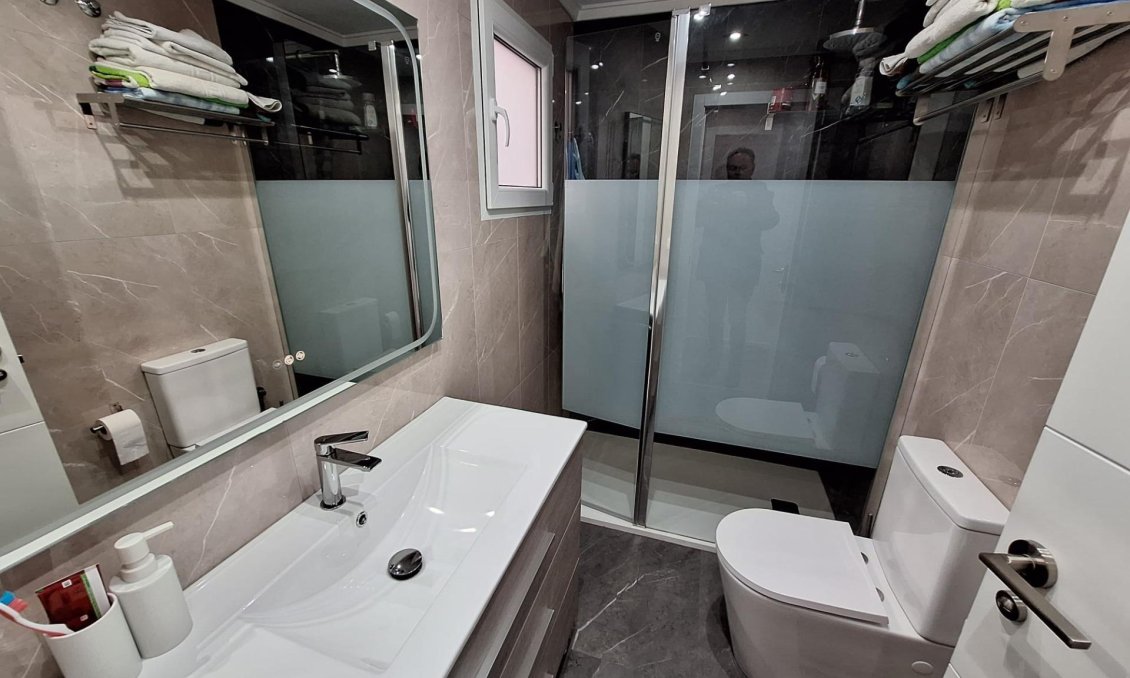 Revânzare - Apartament -
Torrevieja - Centro