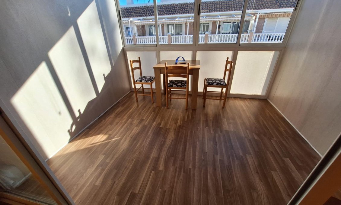 Revânzare - Apartament -
Torrevieja - Centro