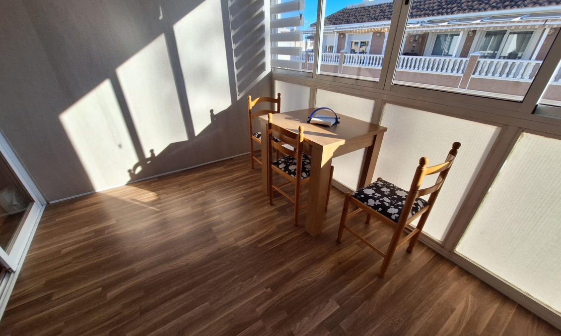 Revânzare - Apartament -
Torrevieja - Centro