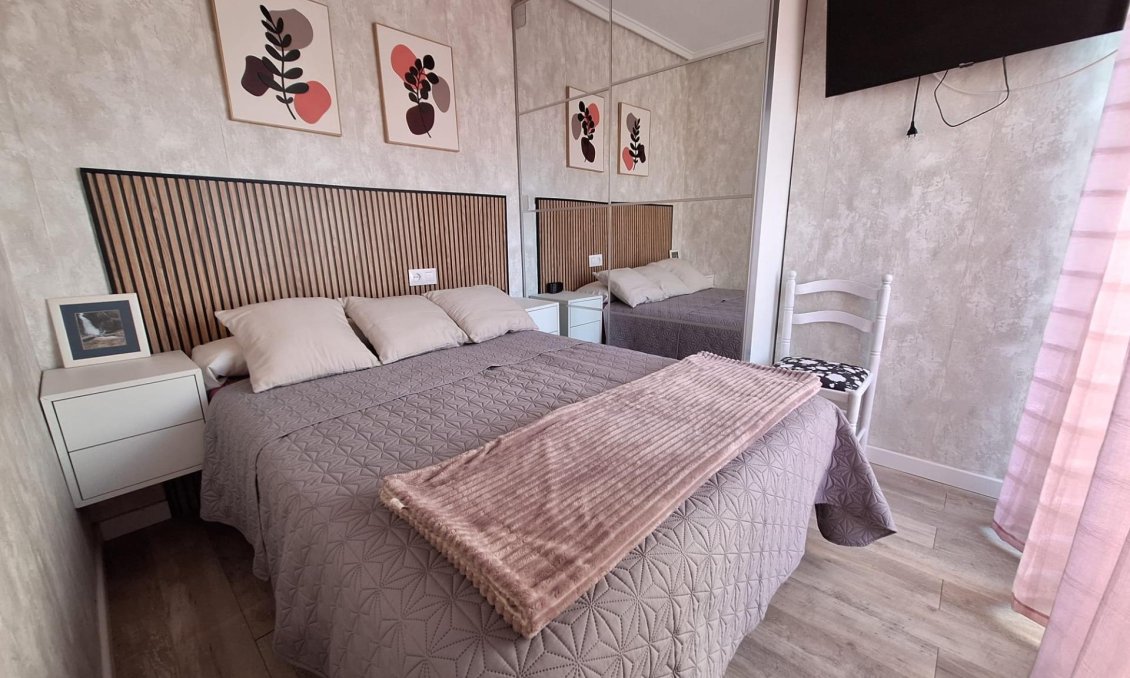 Revânzare - Apartament -
Torrevieja - Centro