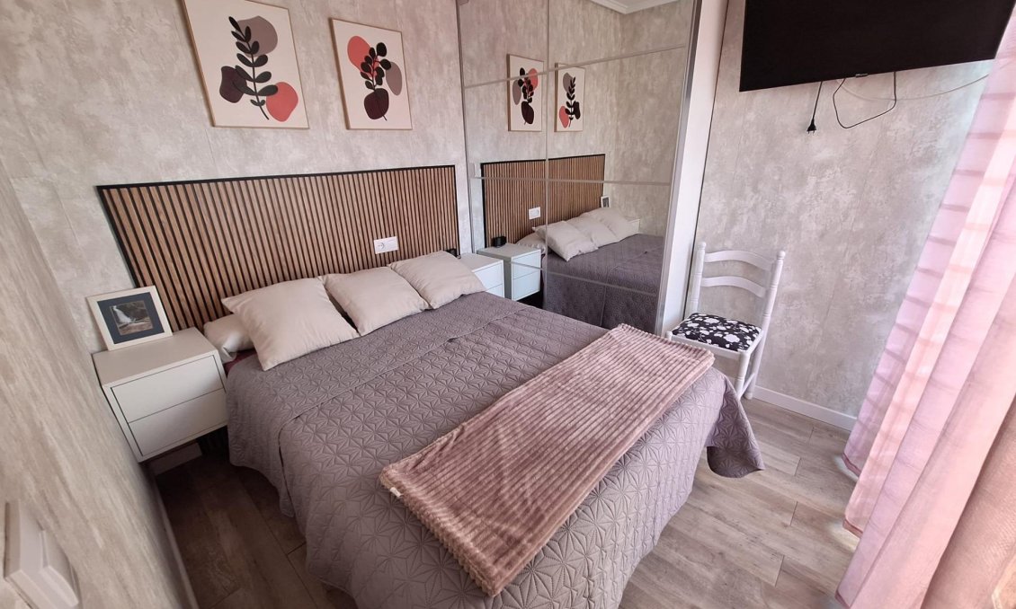 Revânzare - Apartament -
Torrevieja - Centro
