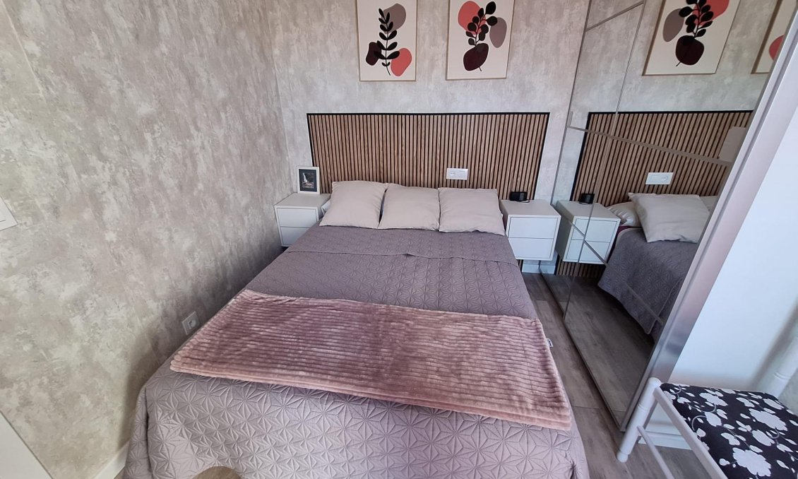 Revânzare - Apartament -
Torrevieja - Centro