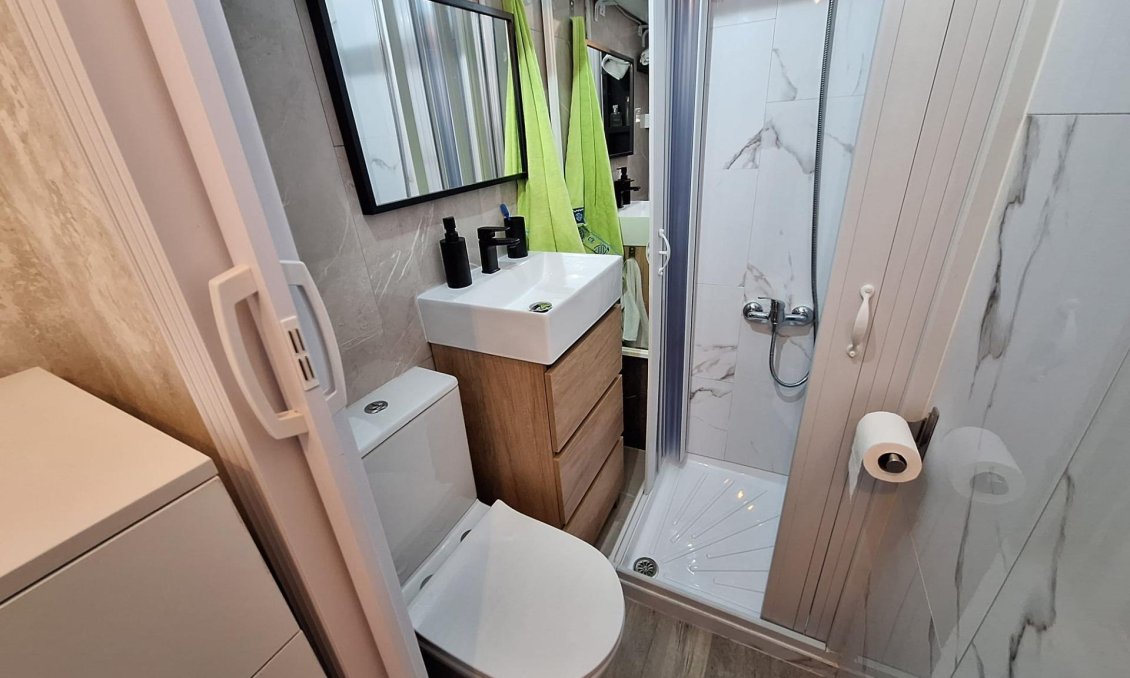 Revânzare - Apartament -
Torrevieja - Centro