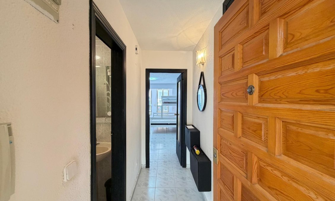 Resale - Apartment -
Torrevieja - Playa del Cura